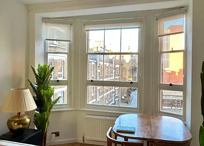 Mayfair - Two Bed, One Bath